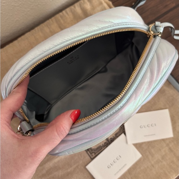 ❌SOLD❌NEW GUCCI GG Marmont Limited Edition Iridescent Quilted Leather Crossbody - Picture 5 of 8
